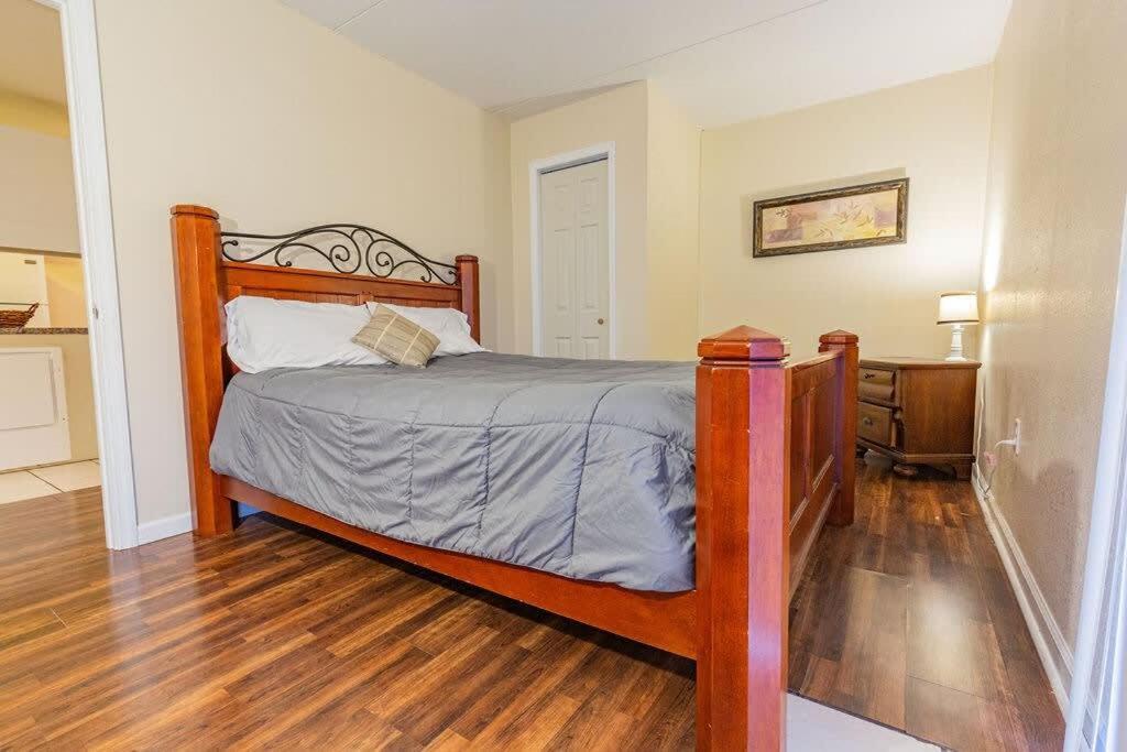 2-Bed, 1-Bath Apartment Near I-24, Great Location Чаттануга Экстерьер фото