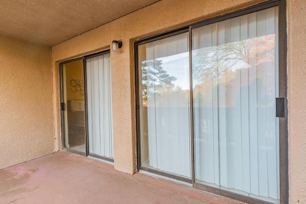 2-Bed, 1-Bath Apartment Near I-24, Great Location Чаттануга Экстерьер фото