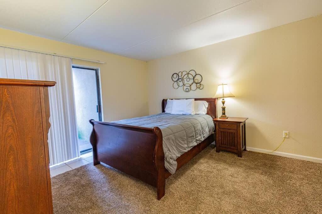 2-Bed, 1-Bath Apartment Near I-24, Great Location Чаттануга Экстерьер фото