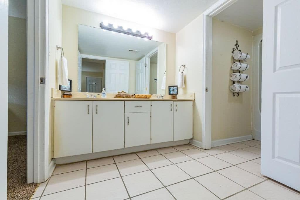 2-Bed, 1-Bath Apartment Near I-24, Great Location Чаттануга Экстерьер фото