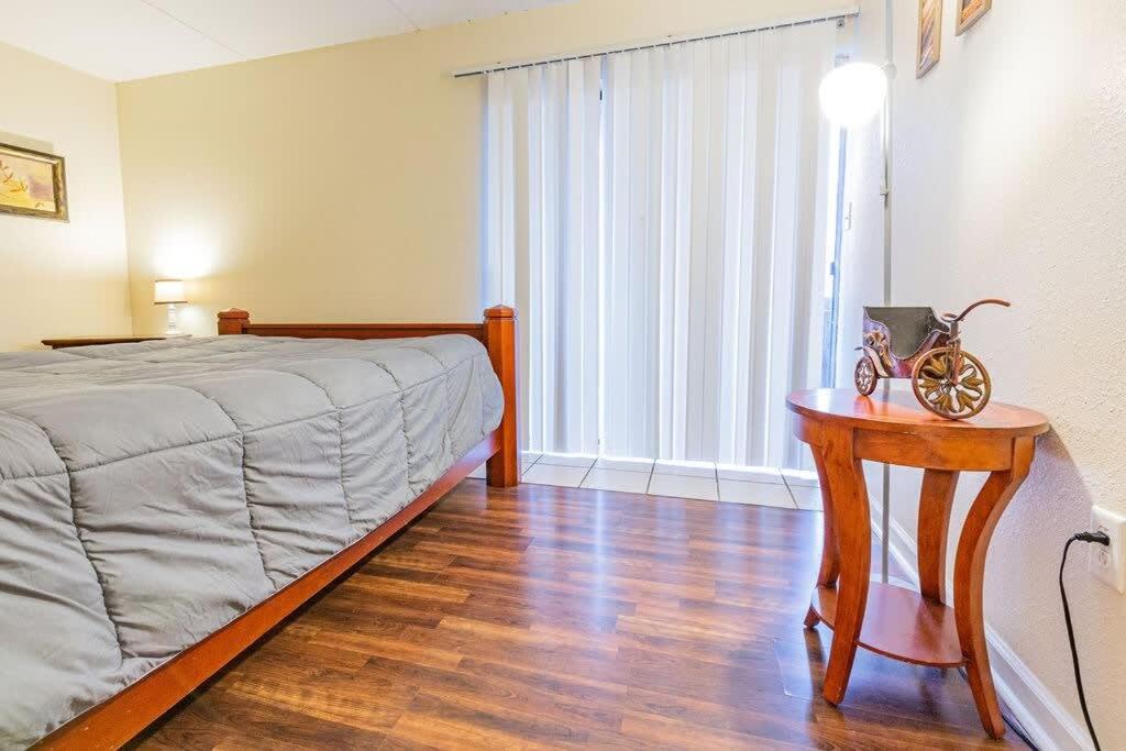 2-Bed, 1-Bath Apartment Near I-24, Great Location Чаттануга Экстерьер фото